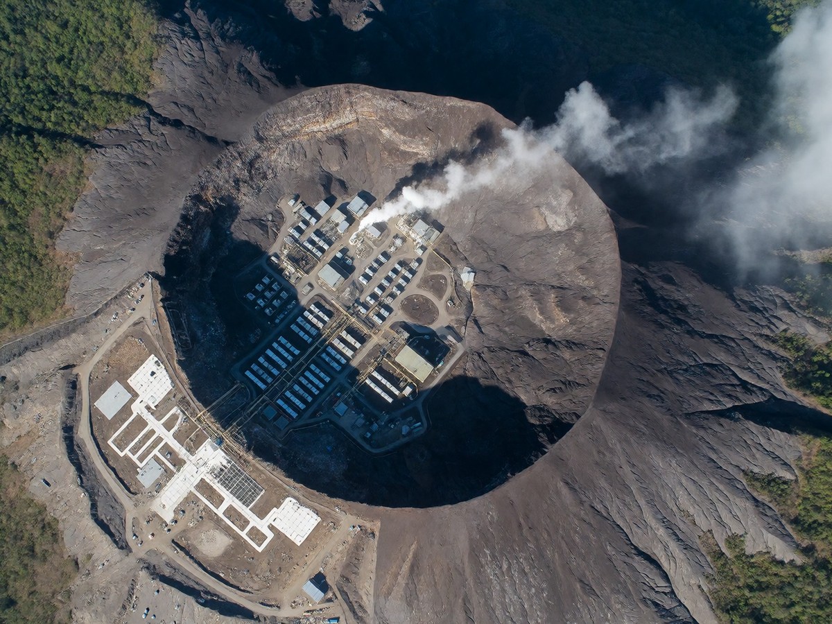 El Salvador Bitcoin treasury and the volcano bond refinancing