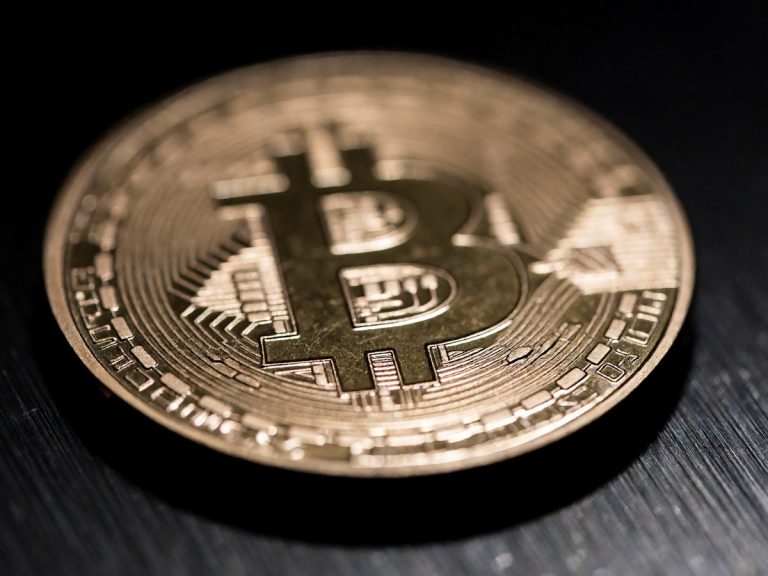 Risks in Bitcoin's $74,000 October 2026 rally