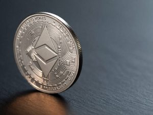Ethereum price trends: ETF liquidity shifts and resistance levels