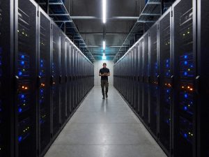 Passkey adoption and smart wallet expansion on Base