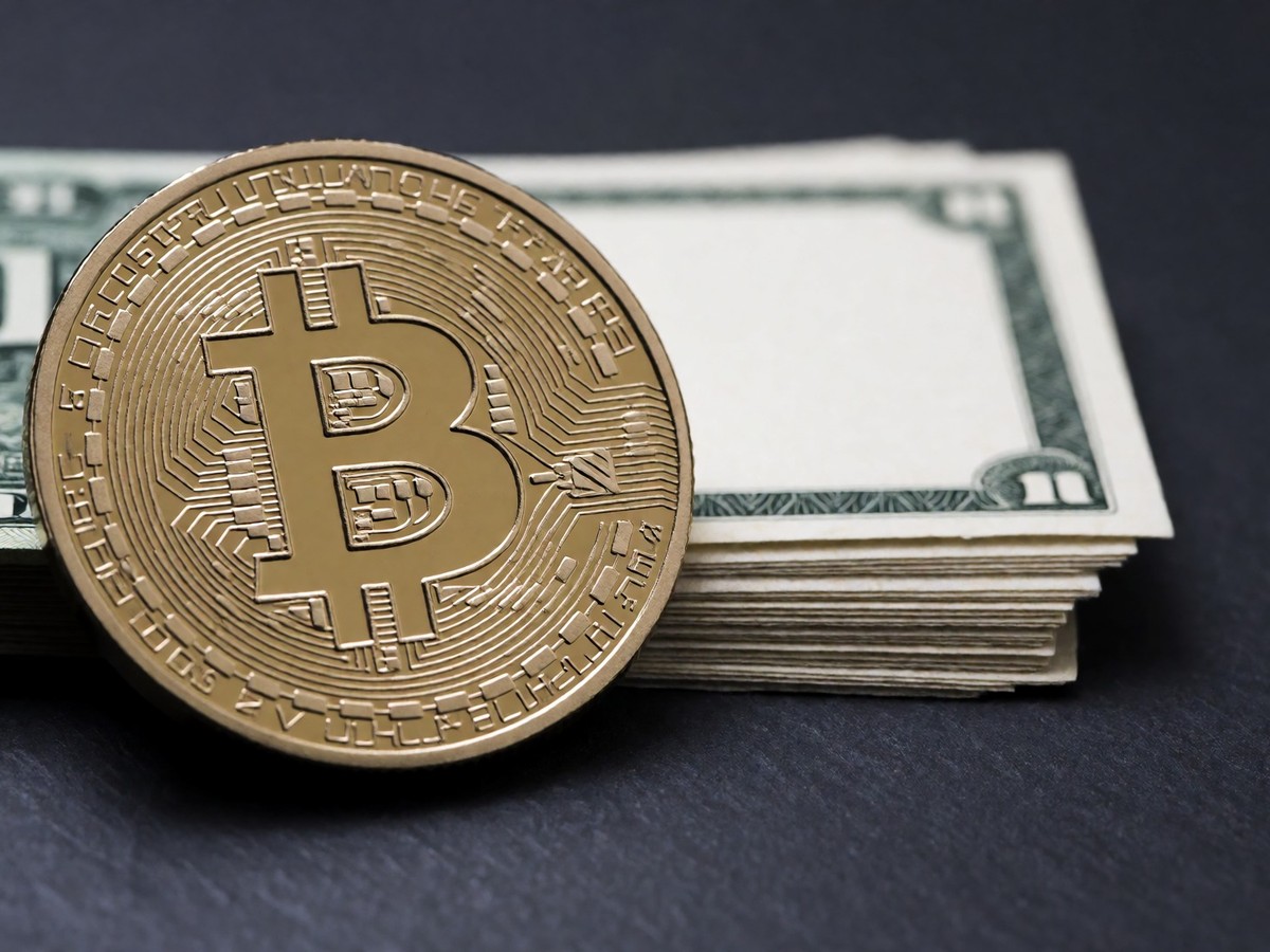 A beginner's guide to MicroStrategy's Bitcoin treasury playbook