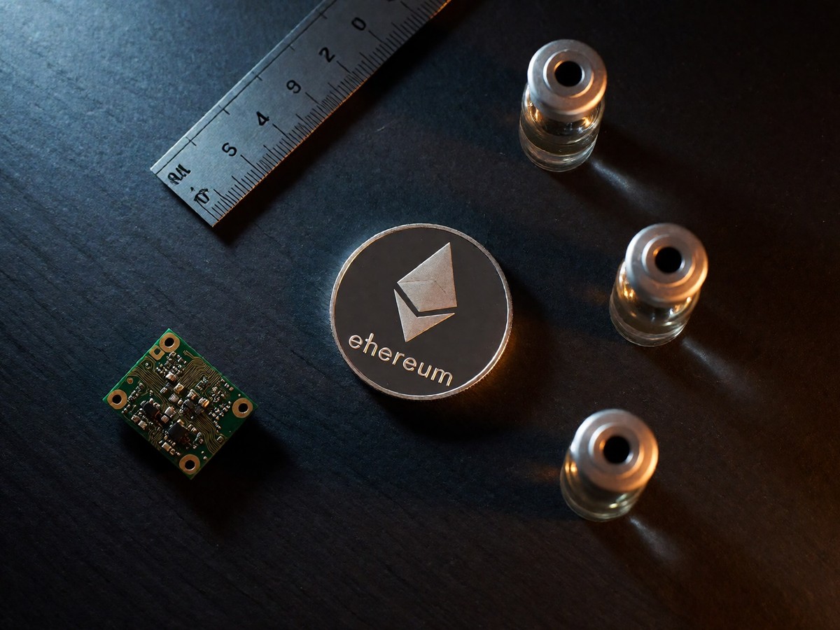 Ethereum risks face Pectra delay and massive L2 liquidity outflows